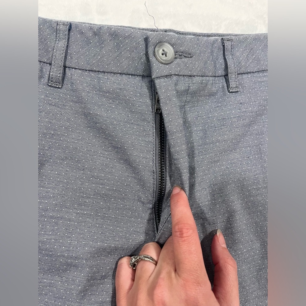 Marc Anthony Slim Fit Stretch Waist Gray Micro-Dot Chino Shorts - 32 - Picture 2 of 7